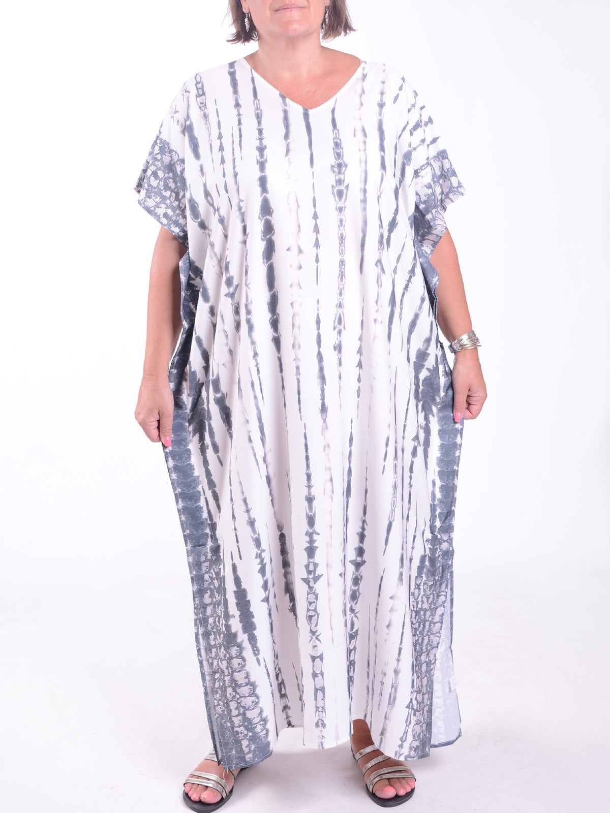 Black and White Kaftan - KAF3, Dresses, Pure Plus Clothing, Lagenlook Clothing, Plus Size Fashion, Over 50 Fashion