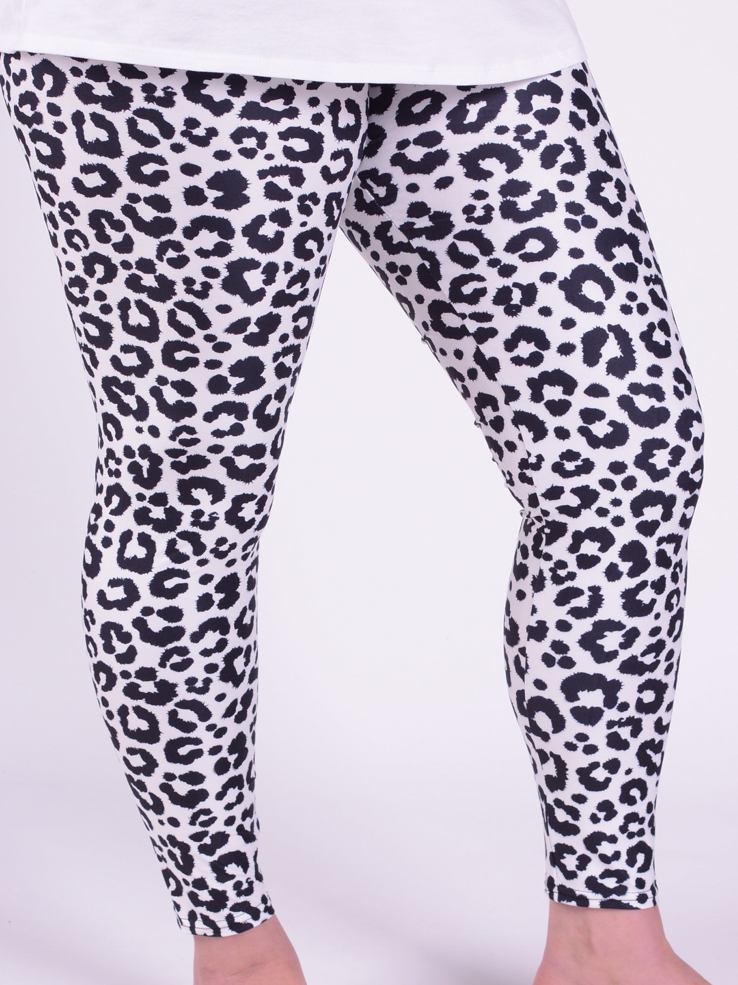 Leggings  - Black and White Leopard - L59, Trousers, Pure Plus Clothing, Lagenlook Clothing, Plus Size Fashion, Over 50 Fashion